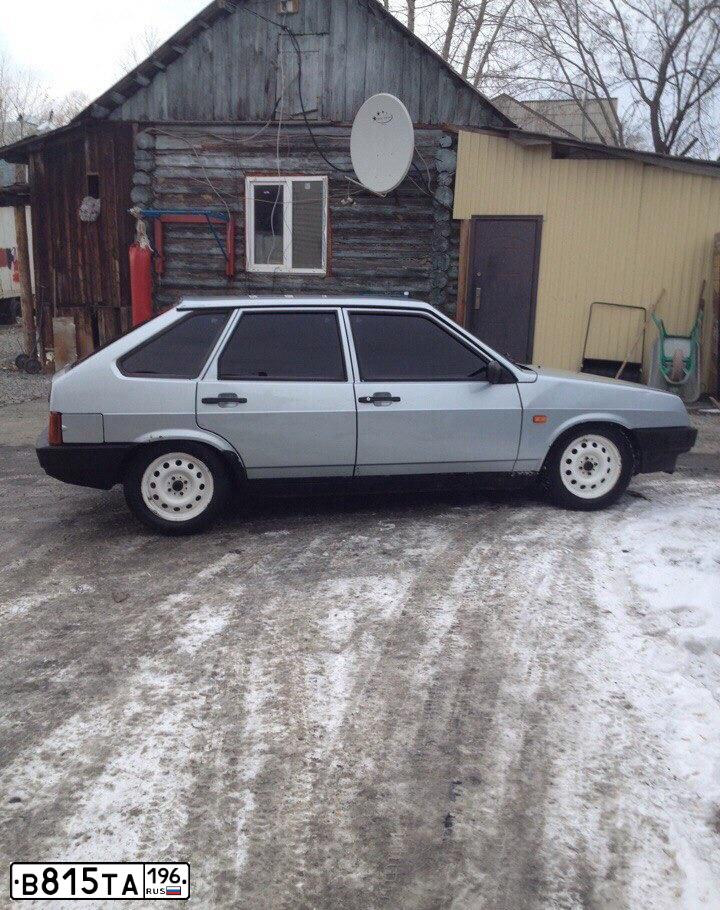 Фото автомобиля LADA 2109 SAMARA, 2001 — госномер В815ТА196. Цвет: Светло-Серо-Голубой