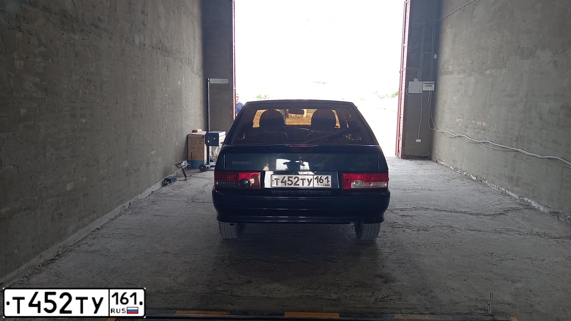 Фото автомобиля LADA 2114 SAMARA, 2008 — госномер Т452ТУ161. Цвет: ГРАФИТОВЫЙ МЕТАЛЛИК