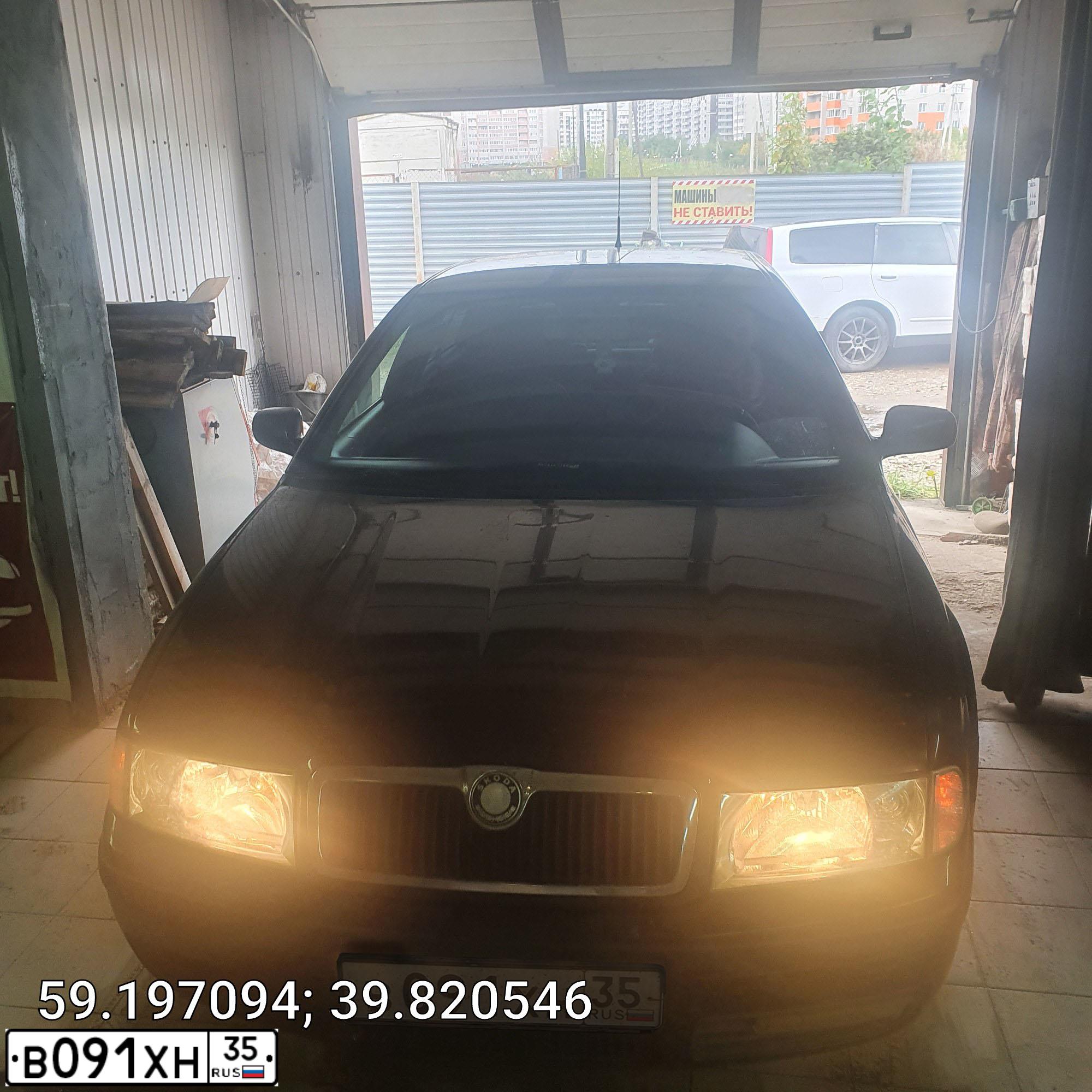 Фото автомобиля SKODA OCTAVIA, 2006 — госномер В091ХН35