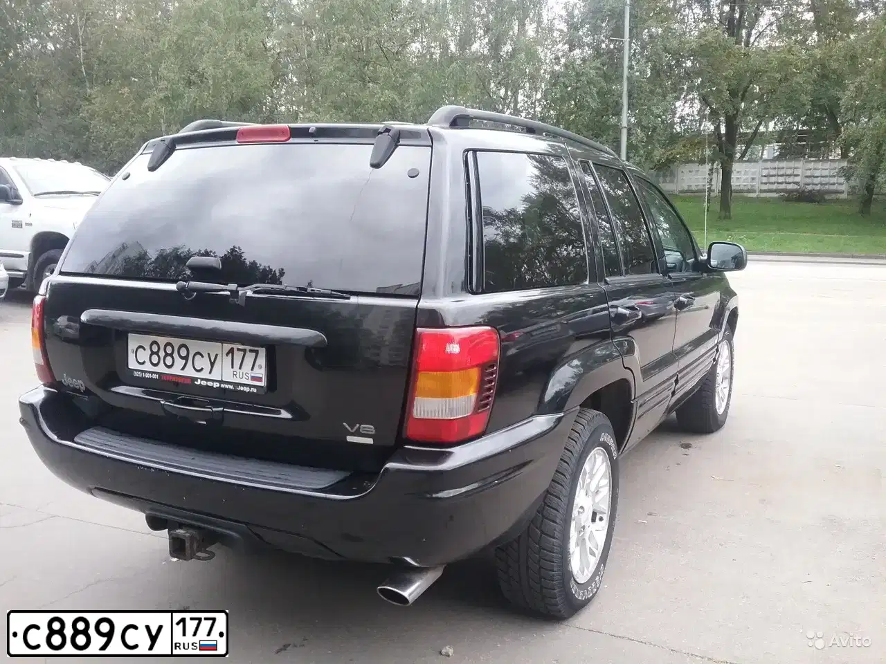 Фото автомобиля JEEP GRAND CHEROKEE, 2002 — госномер С889СУ177. Цвет: ЧЕРНЫЙ