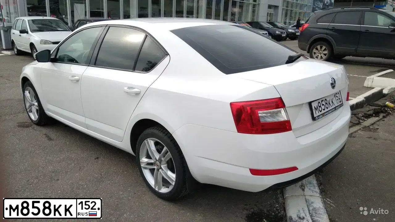 Фото автомобиля SKODA OCTAVIA, 2013 — госномер К705СХ13. Цвет: Белый