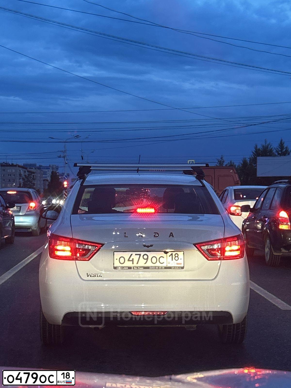 Фото автомобиля LADA VESTA, 2019 — госномер О479ОС18. Цвет: БЕЛЫЙ