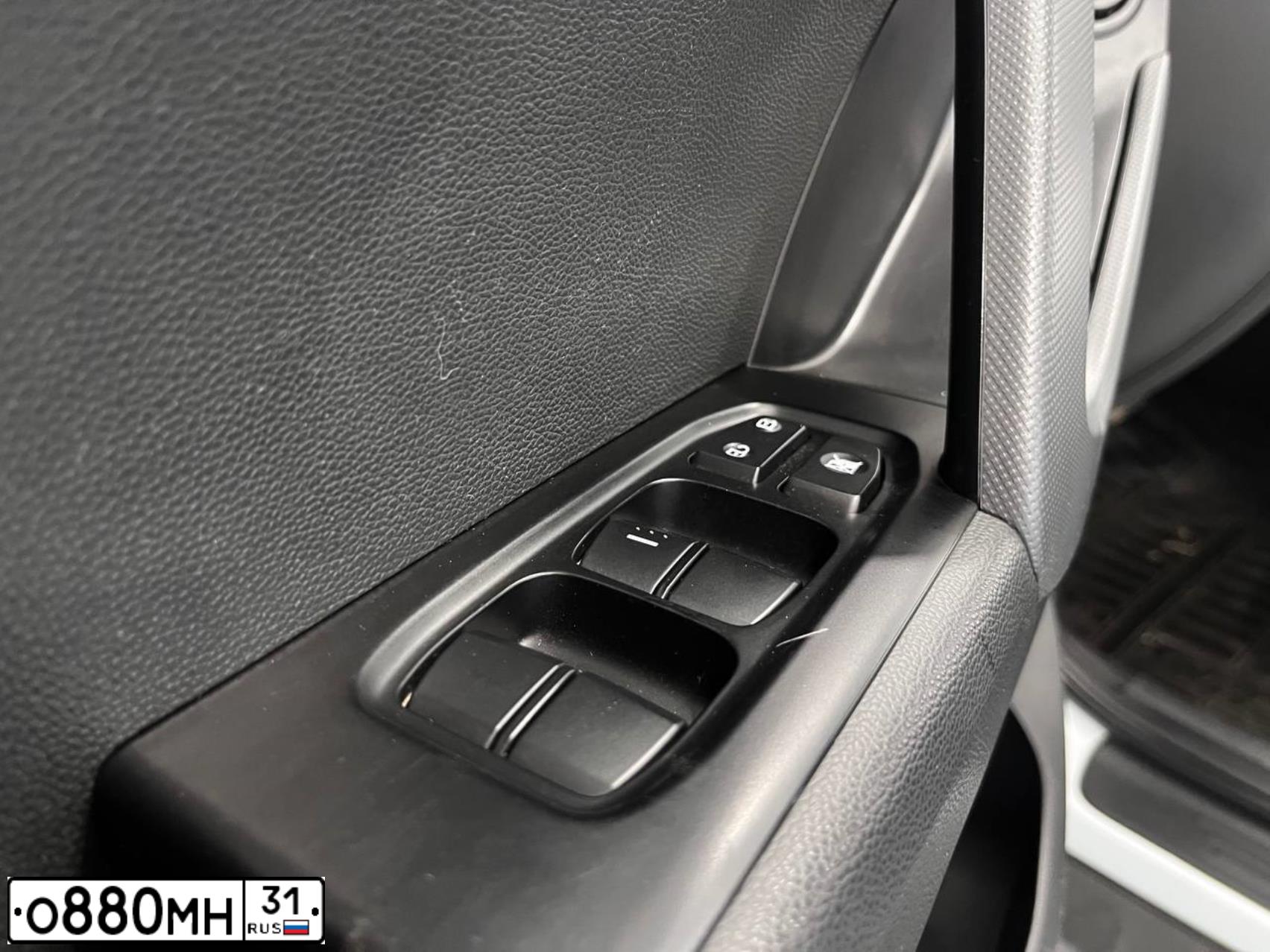 Фото автомобиля HYUNDAI CRETA, 2017 — госномер Е384СХ57. Цвет: Белый