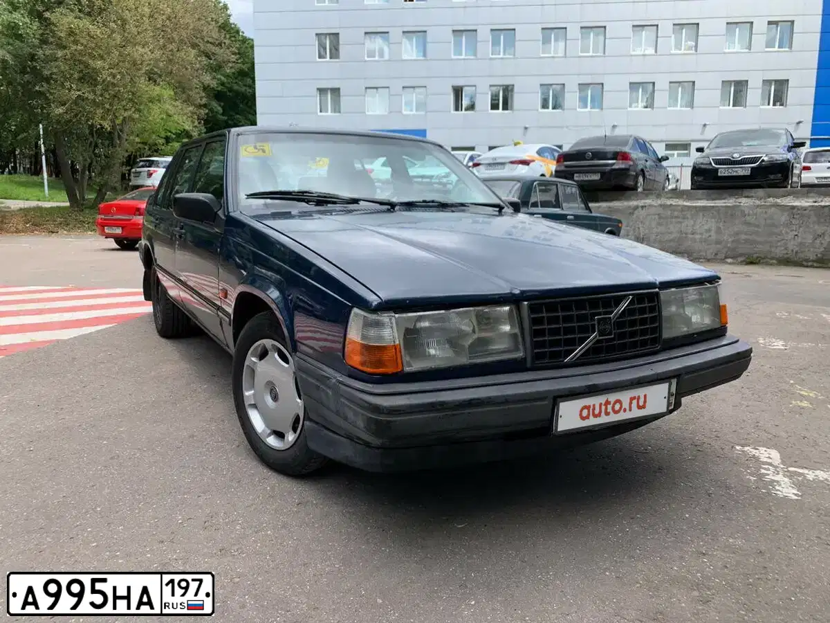 Фото автомобиля VOLVO 940, 1992 — госномер А485ЕВ797. Цвет: СИНИЙ ТЕМНЫЙ