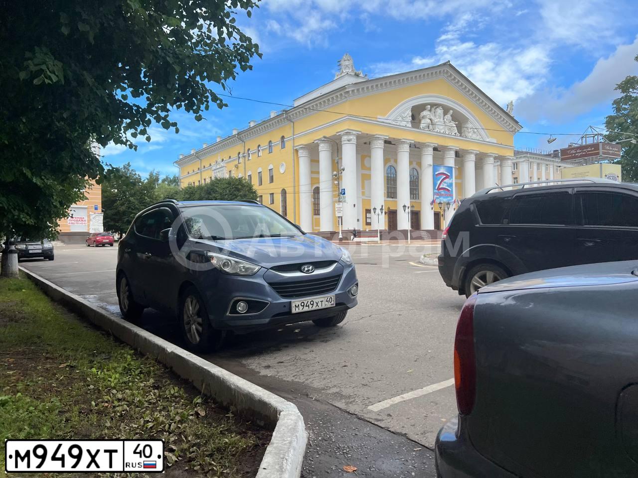Фото автомобиля HYUNDAI IX35, 2011 — госномер М949ХТ40. Цвет: СИНИЙ