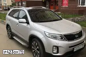 Фото автомобиля KIA SORENTO, 2014 — госномер Н730НУ46. Цвет: Серебристый