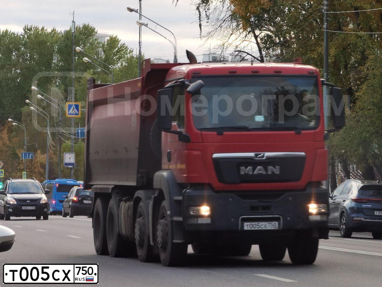 Фото автомобиля MAN TGS 41.XXX /8X4/, 2012 — госномер О388НР48. Цвет: КРАСНЫЙ
