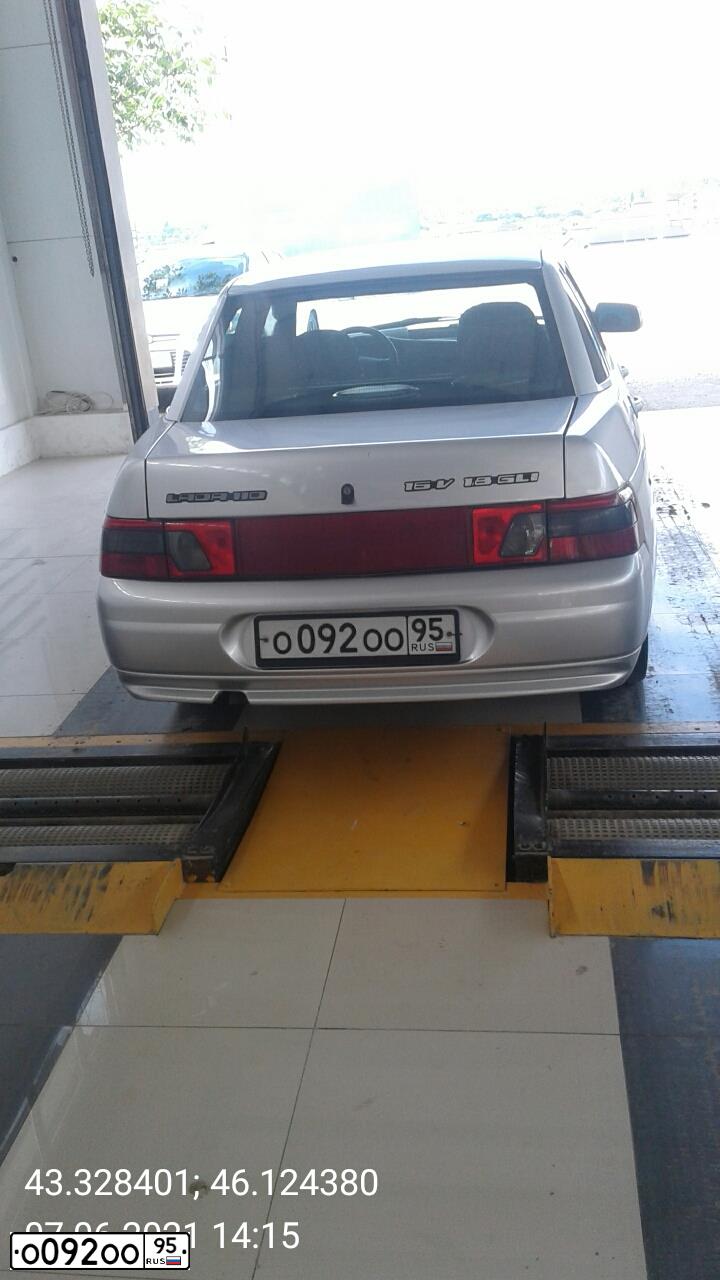 Фото автомобиля LADA 2110, 2007 — госномер О092ОО95. Цвет: СВЕТЛО-СЕРЕБРИСТЫЙ МЕТАЛЛ