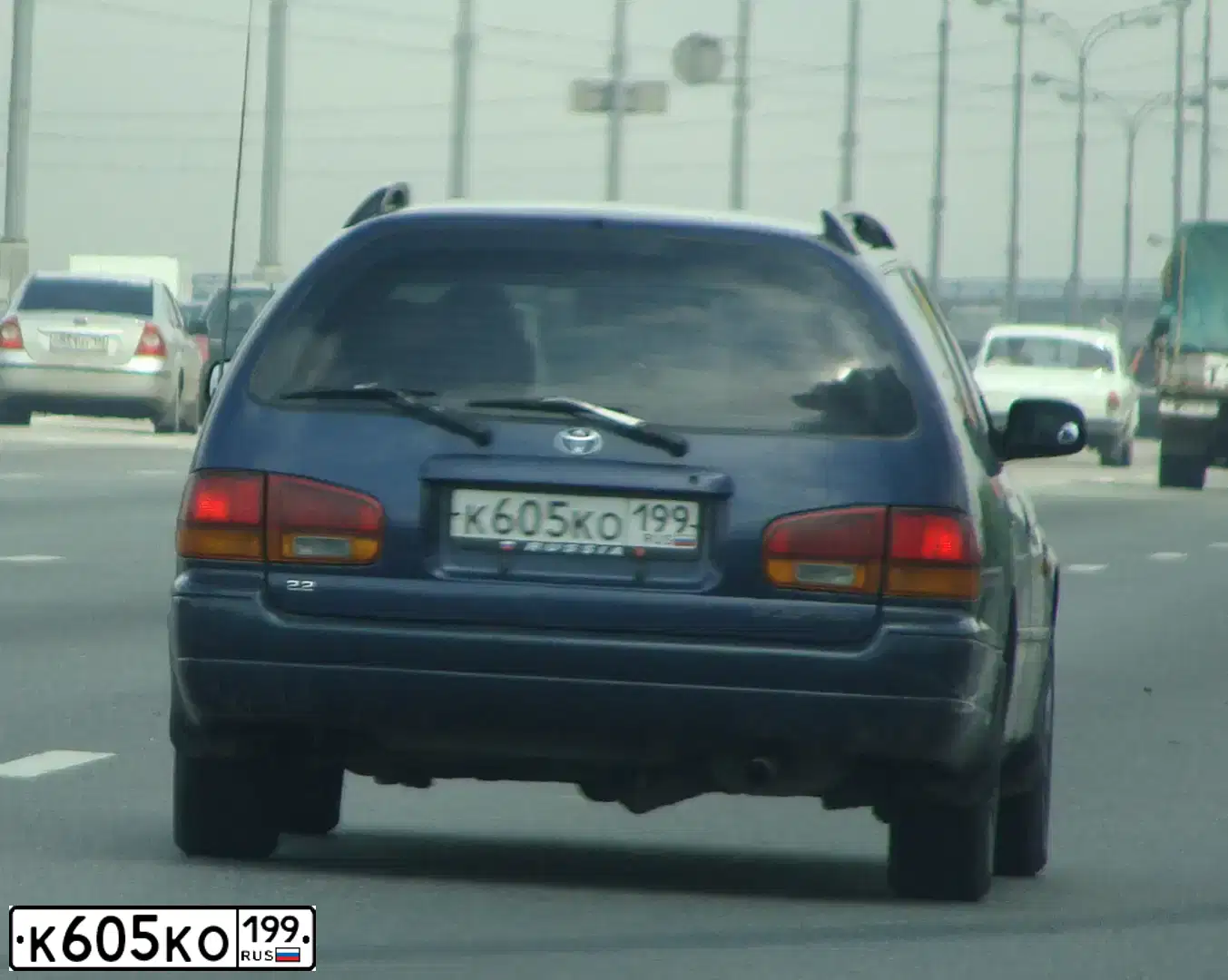 Фото автомобиля TOYOTA ТОЙОТА КАМРИ, 1992 — госномер М394СК197. Цвет: СИНИЙ