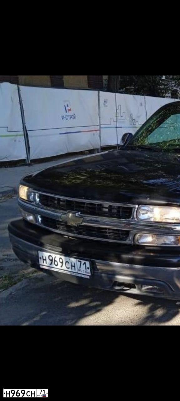 Фото автомобиля CHEVROLET TAHOE, 2001 — госномер О274ОО10. Цвет: ЧЕРНЫЙ