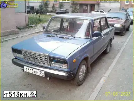 Фото автомобиля LADA 2107 LADA, 2003 — госномер Т513КН35. Цвет: СИНИЙ