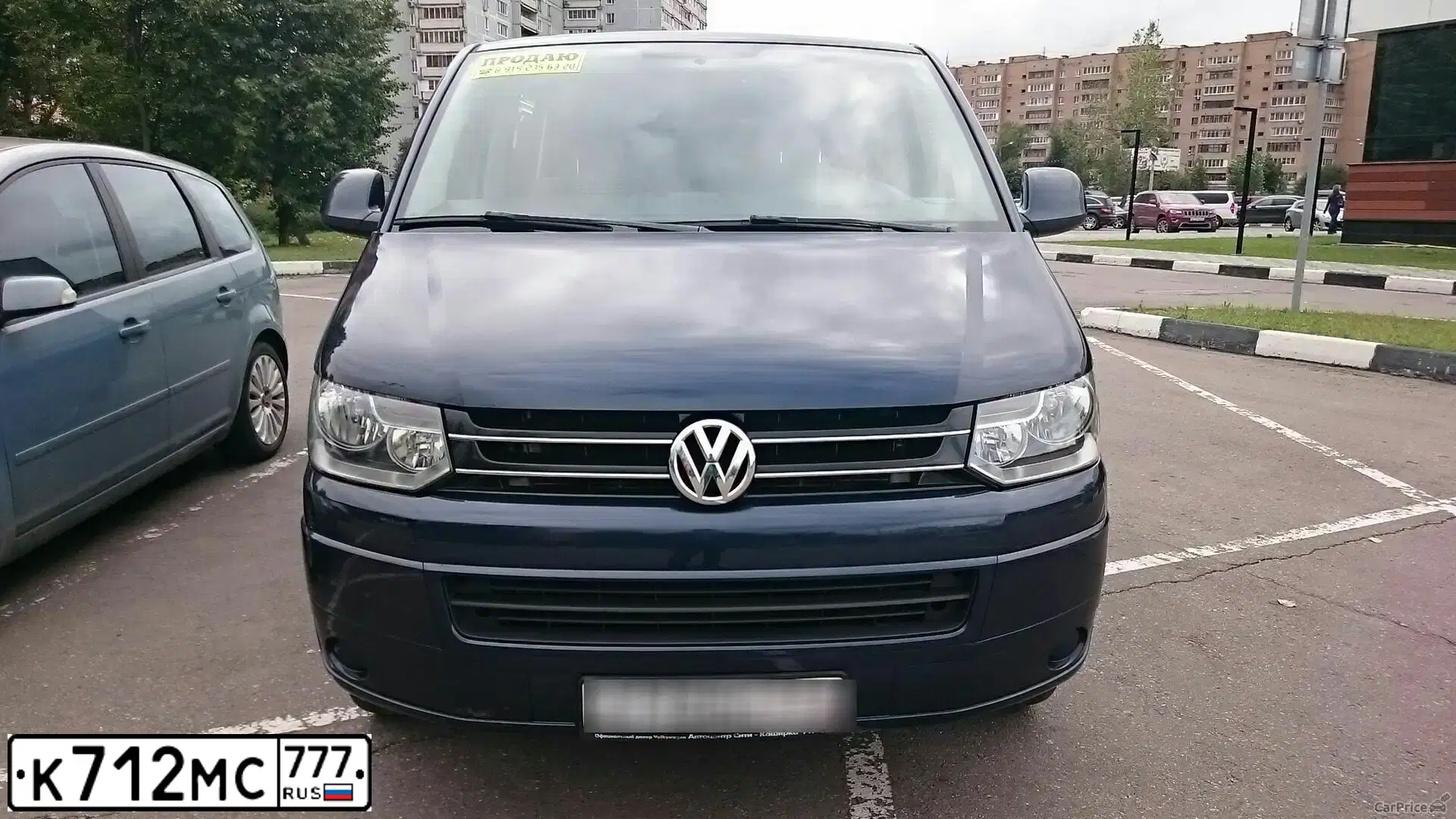 Фото автомобиля VOLKSWAGEN CARAVELLE, 2014 — госномер В659АА147. Цвет: ТЕМНО-СИНИЙ