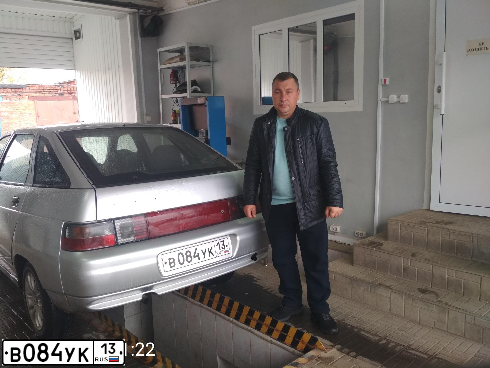 Фото автомобиля LADA 2112 LADA, 2006 — госномер М652РС13. Цвет: СВЕТЛО-СЕРЕБР.МЕТАЛЛИК