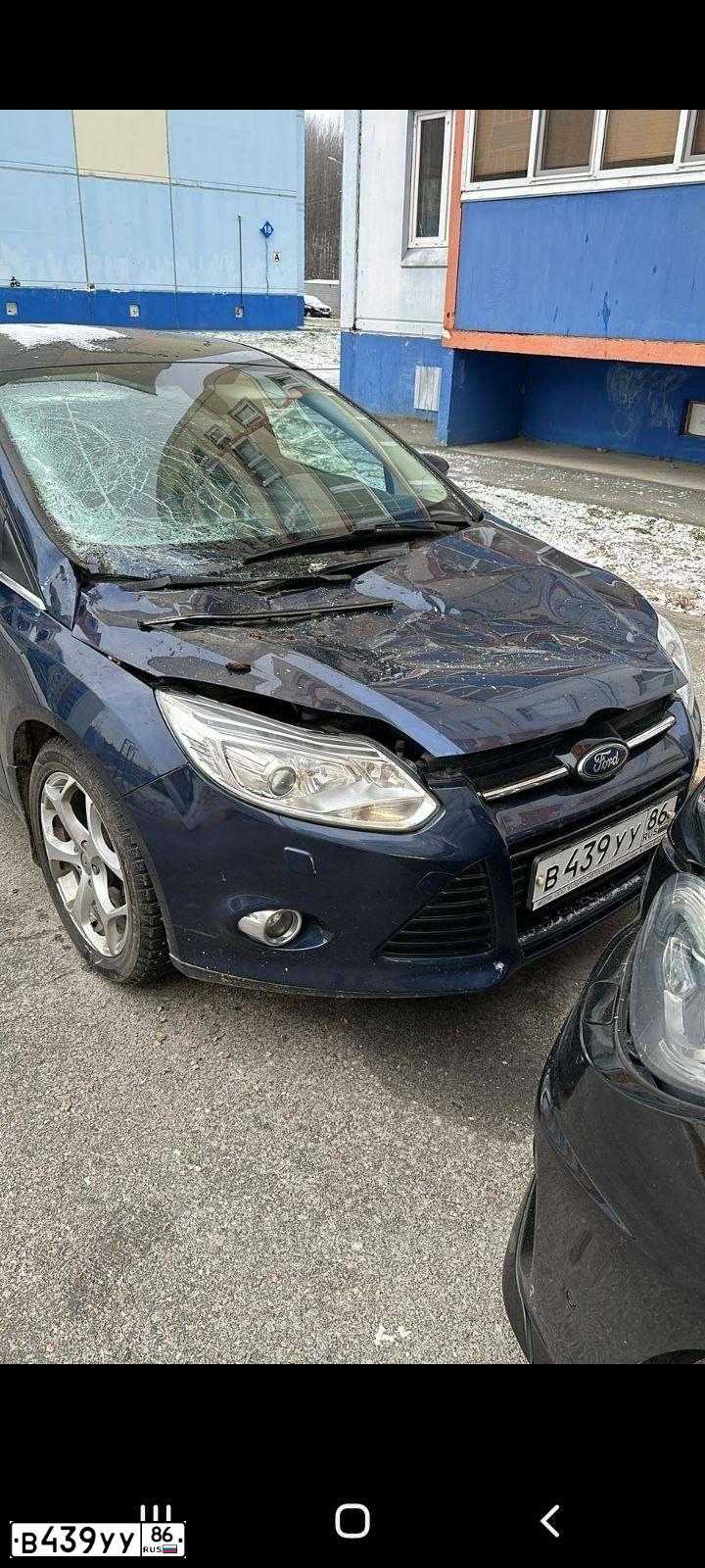 Фото автомобиля FORD FOCUS, 2011 — госномер С110ОН89. Цвет: ТЕМНО-СИНИЙ