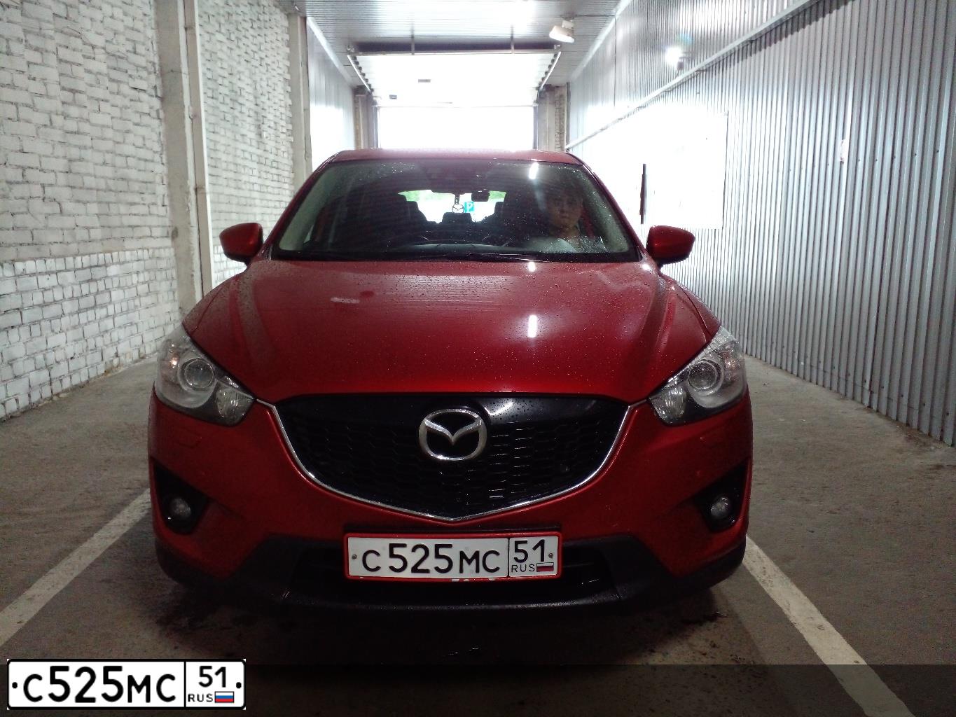 Фото автомобиля MAZDA CX-5, 2014 — госномер С525МС51. Цвет: КРАСНЫЙ