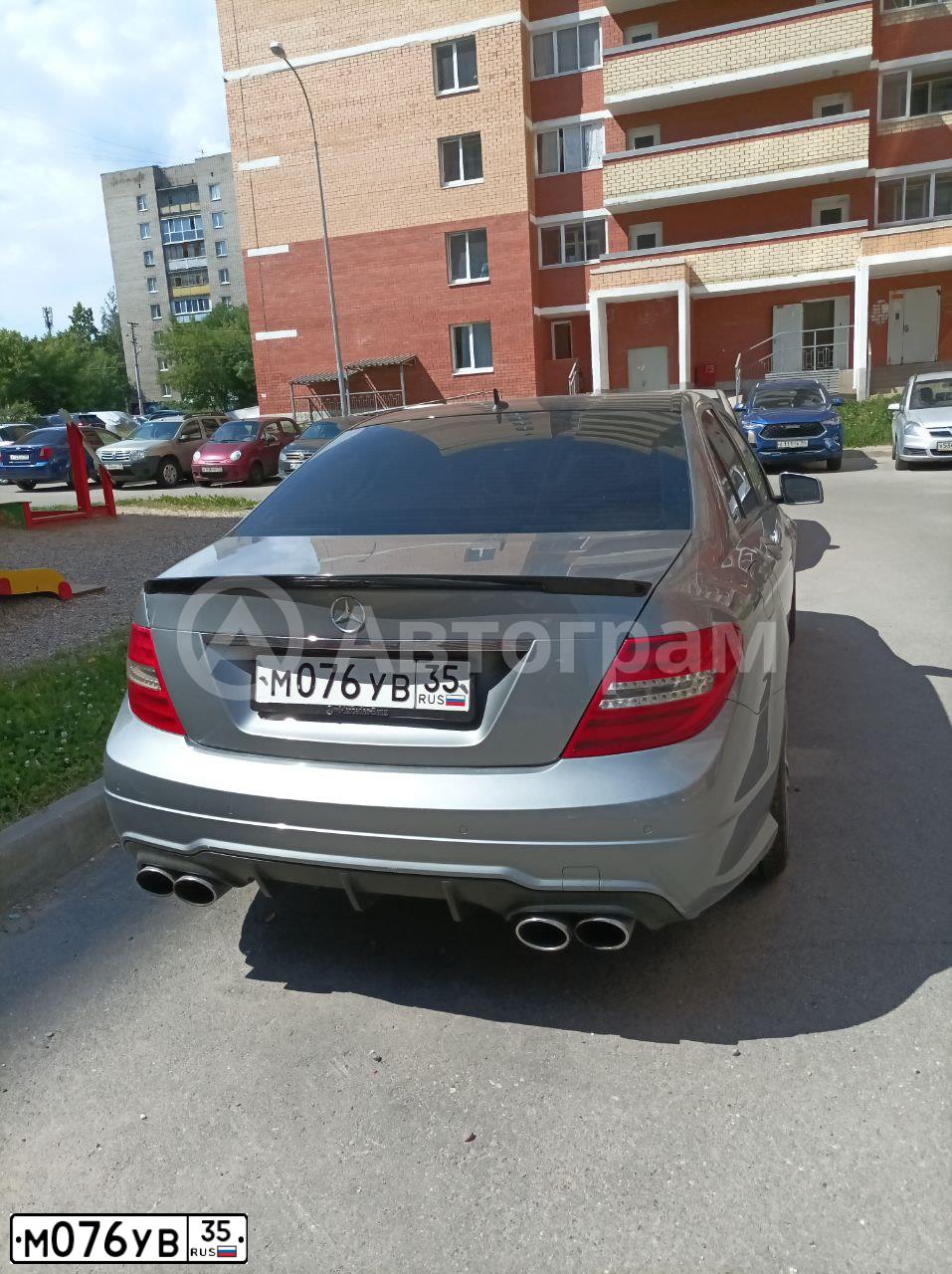 Фото автомобиля MERCEDES-BENZ C180, 2012 — госномер С184АВ11. Цвет: СЕРО-ЧЕРНЫЙ