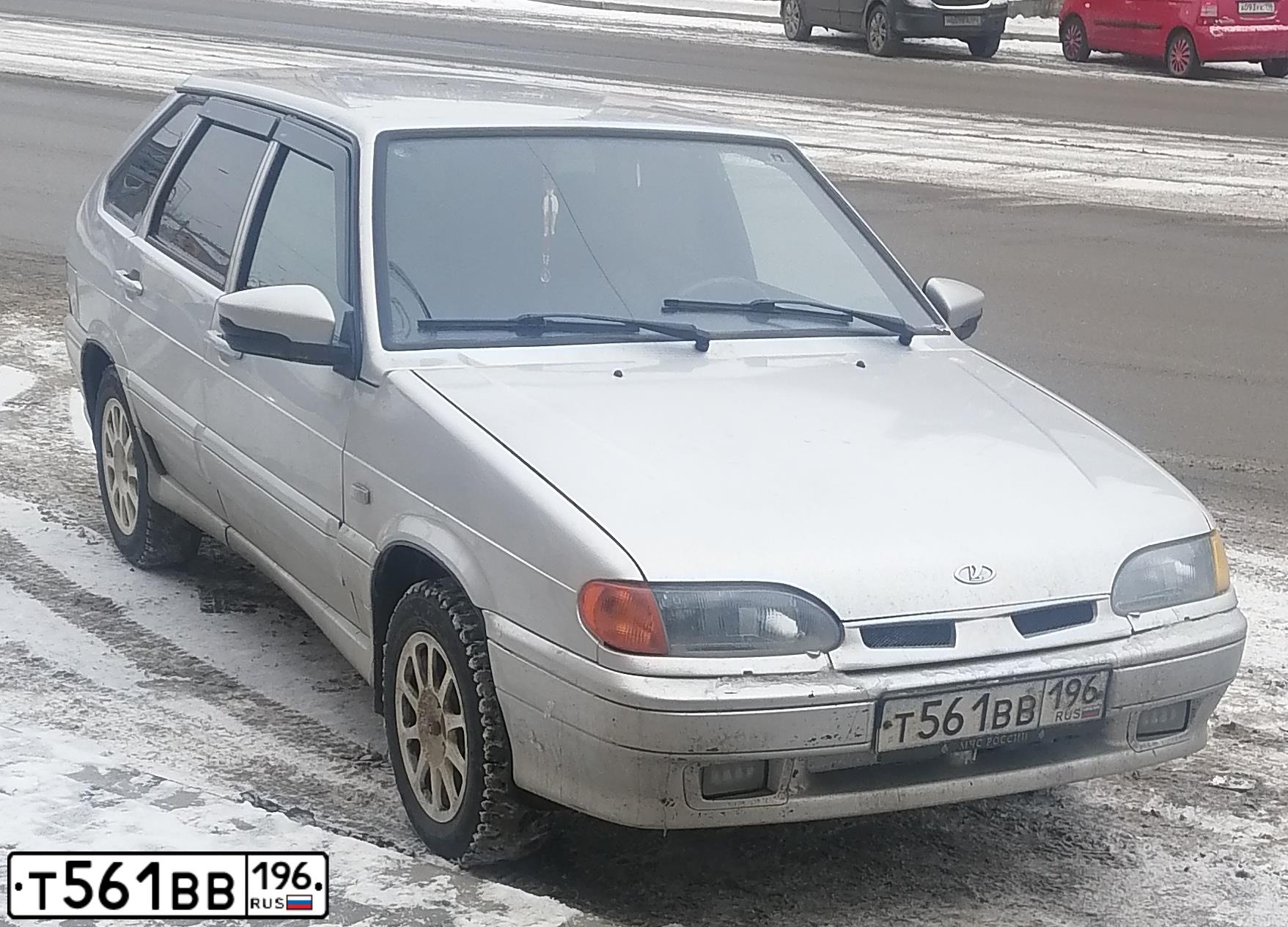 Фото автомобиля LADA 2114 SAMARA, 2008 — госномер Т561ВВ196. Цвет: СЕРЕБРИСТЫЙ