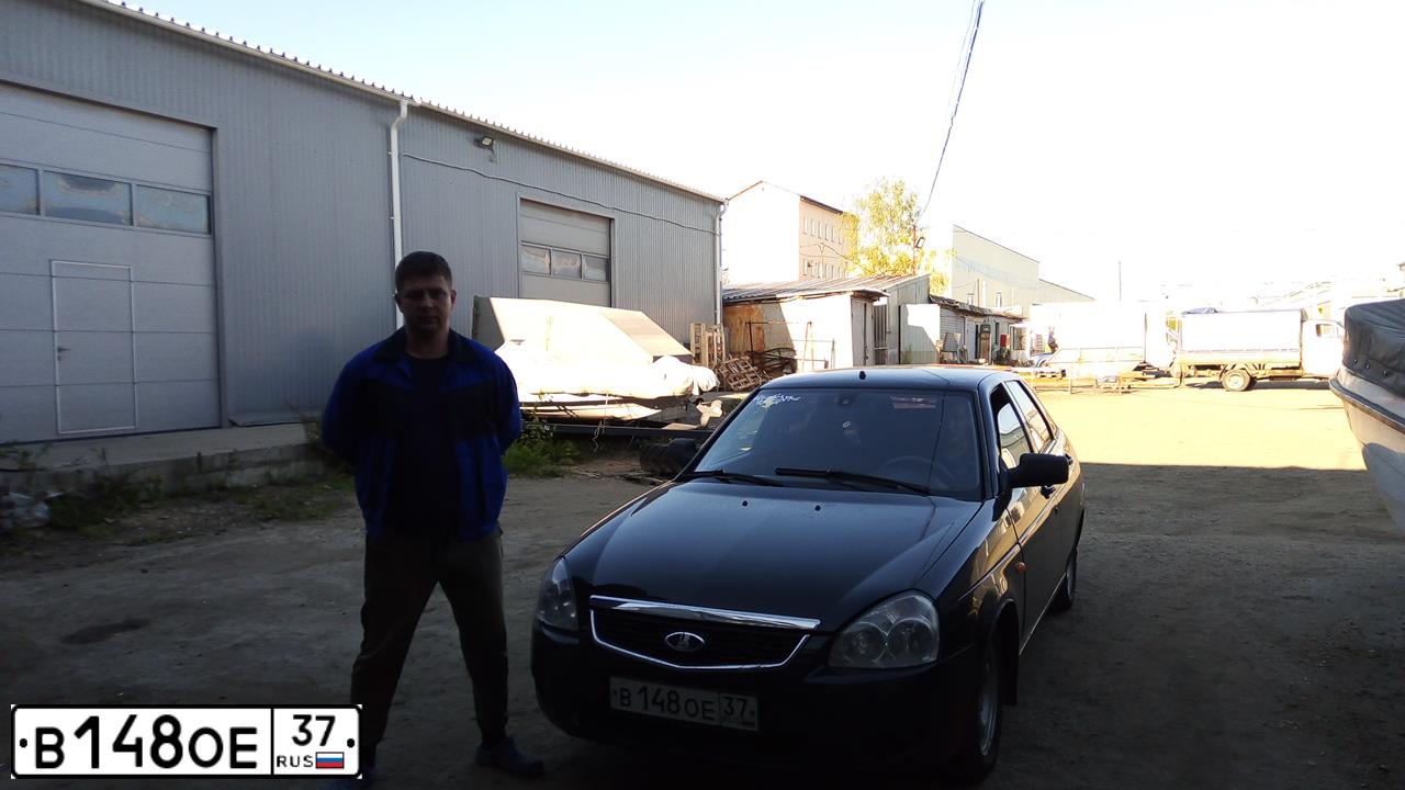 Фото автомобиля LADA PRIORA, 2010 — госномер Е986ЕХ76