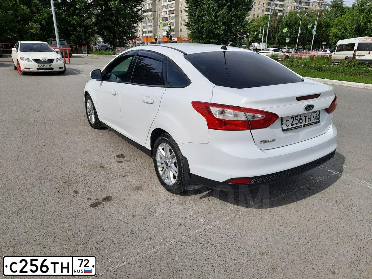 Фото автомобиля FORD D FOCUS, 2014 — госномер С256ТН72. Цвет: Белый