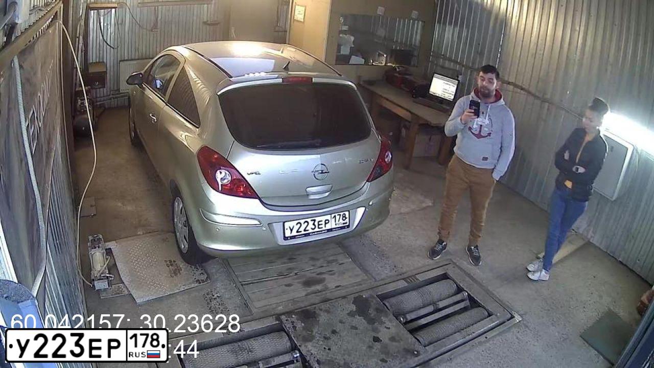 Фото автомобиля OPEL CORSA, 2008 — госномер У223ЕР178. Цвет: СЕРО-ЗОЛОТИСТЫЙ