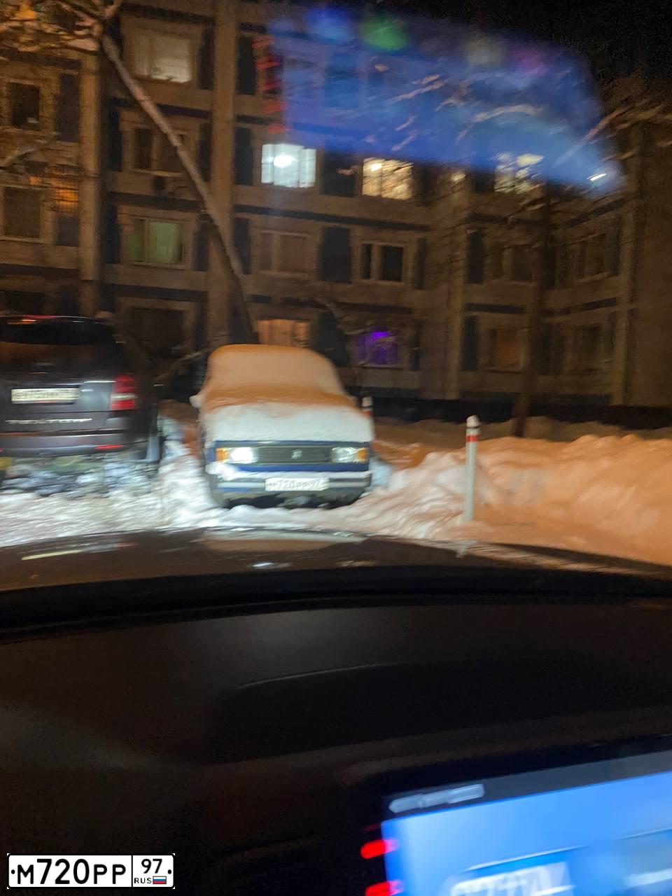 Фото автомобиля LADA 2105, 2002 — госномер М720РР97. Цвет: сине-зеленый