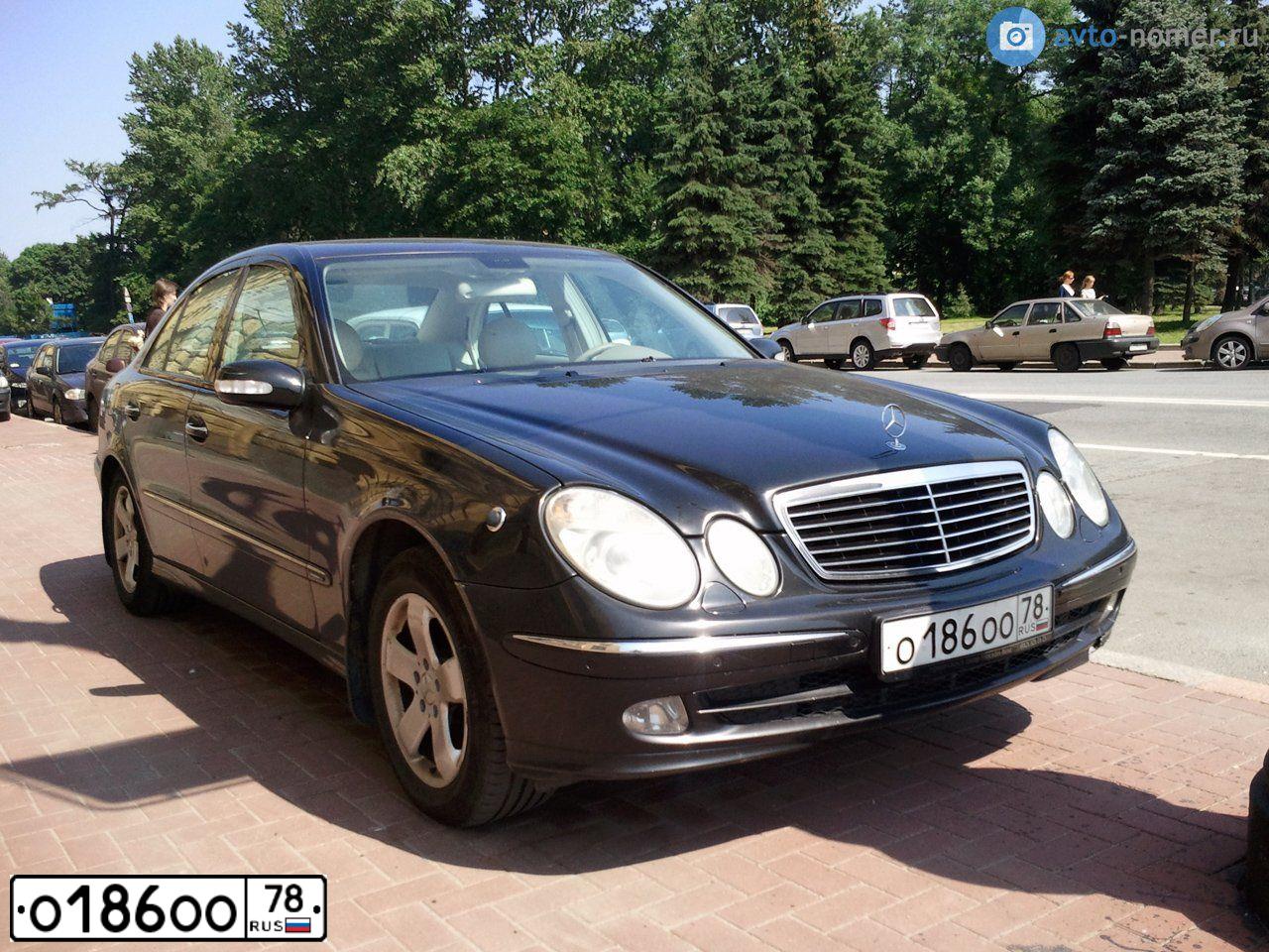 Фото автомобиля MERCEDES E-KLASSE, 2004 — госномер Е232ХО198. Цвет: ЧЕРНЫЙ