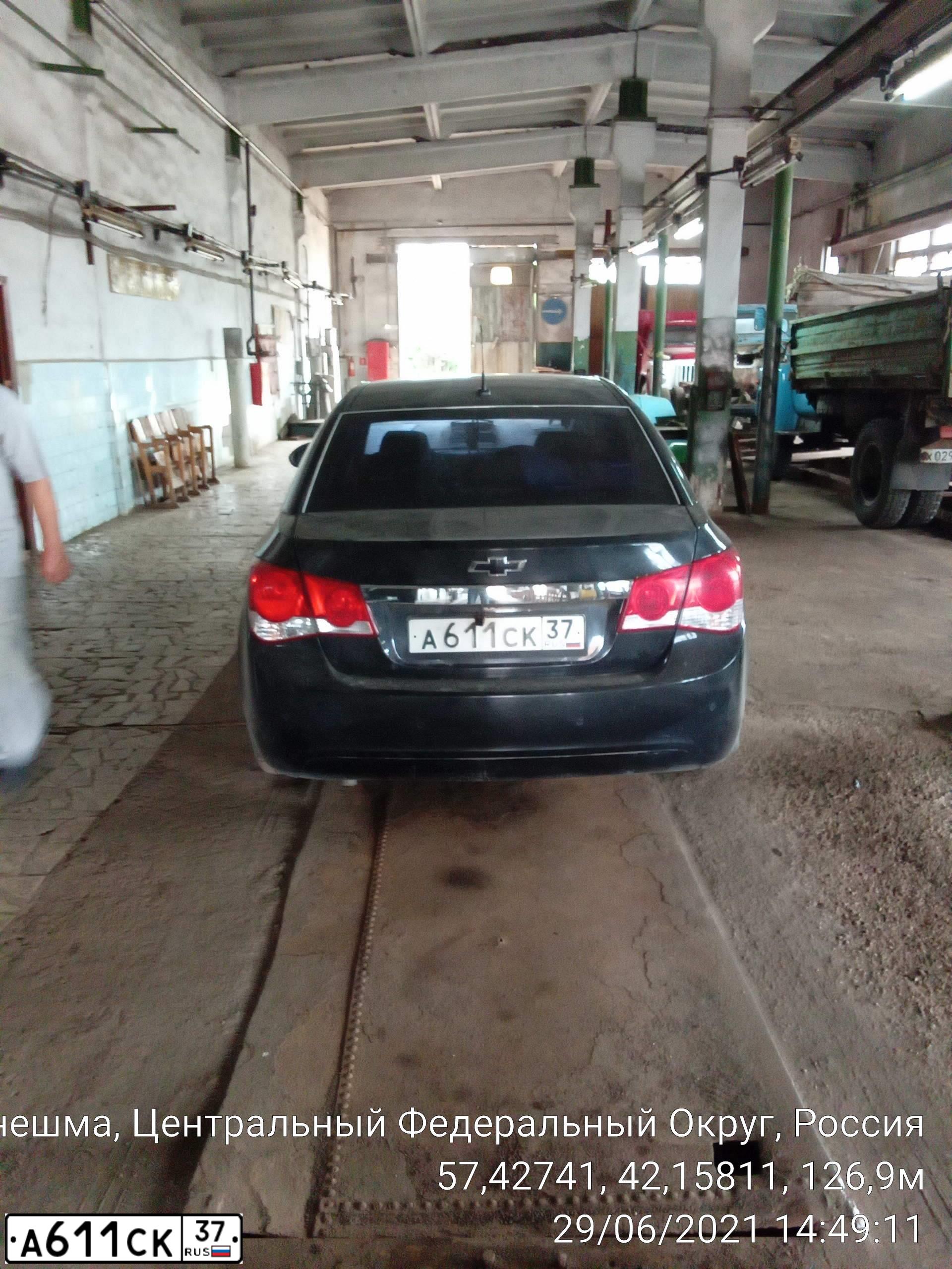 Фото автомобиля CHEVROLET CRUZE, 2010 — госномер А611СК37. Цвет: ЧЕРНЫЙ
