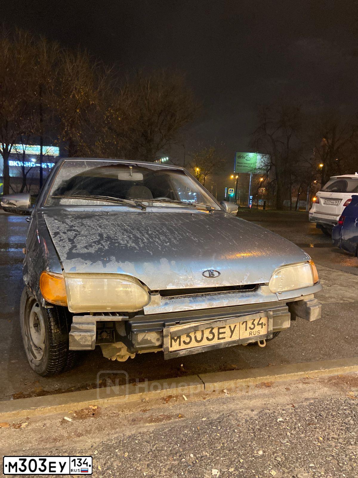 Фото автомобиля LADA 2114 SAMARA, 2009 — госномер М303ЕУ134. Цвет: СВЕТЛО СЕРЕБРИСТЫЙ МЕТАЛЛ