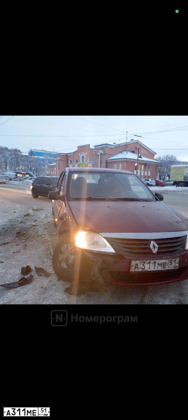 Фото автомобиля RENAULT LOGAN, 2011 — госномер А311МЕ51. Цвет: Красный