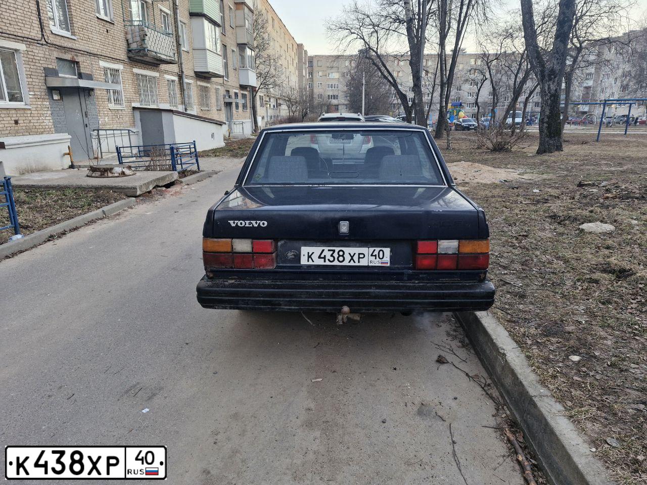 Фото автомобиля VOLVO ВОЛЬВО 744, 1989 — госномер К438ХР40. Цвет: ФИОЛЕТОВЫЙ