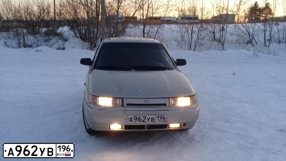 Фото автомобиля LADA 2112 LADA, 2006 — госномер А962УВ196. Цвет: БЕЖЕВЫЙ