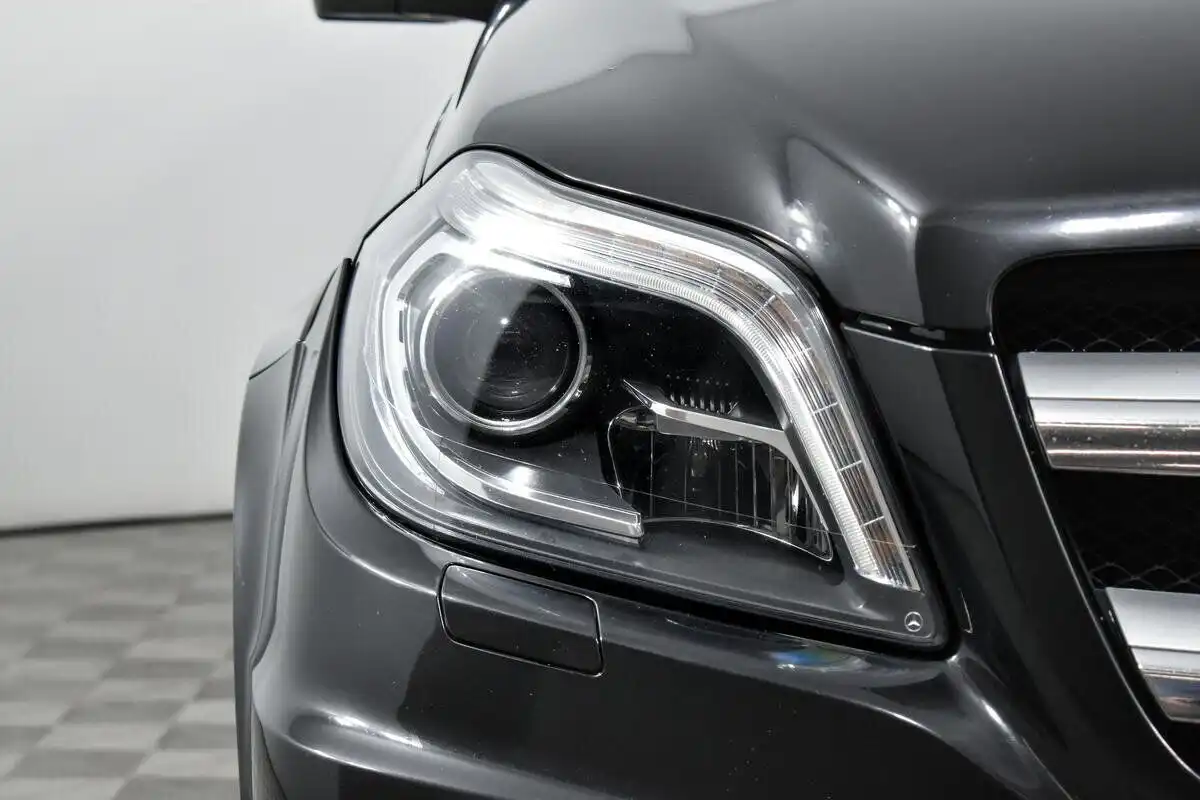 Фото автомобиля MERCEDES GL-KLASSE, 2013 — госномер Е714МС790. Цвет: ЧЕРНЫЙ