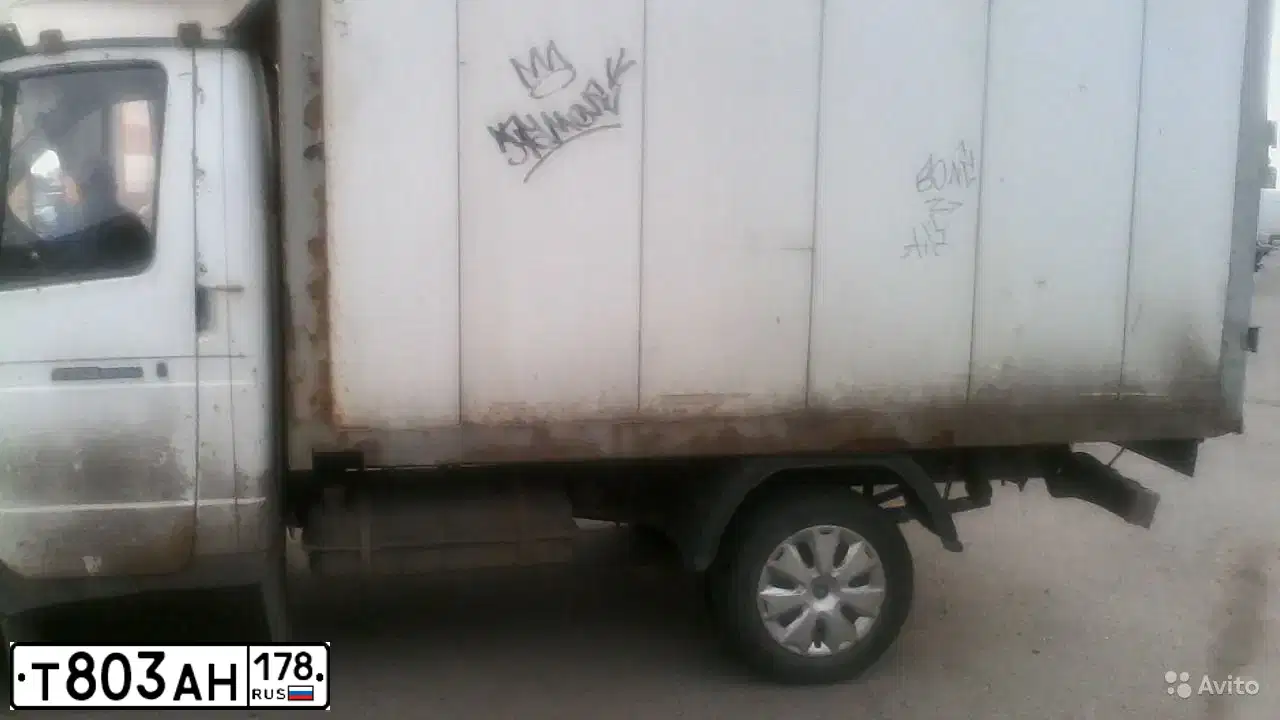 Фото автомобиля GAZ 3302 EL, 2002 — госномер Т803АН178. Цвет: СНЕЖНО-БЕЛЫЙ