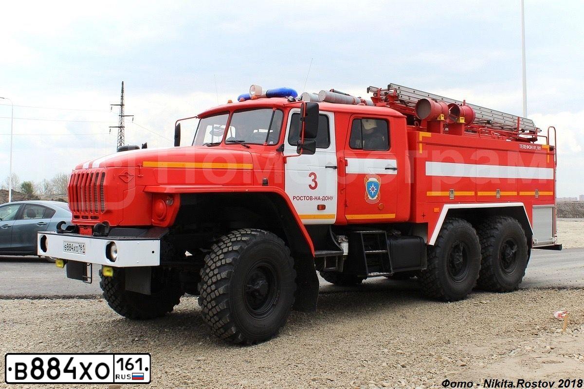Фото автомобиля URAL 5557 /6X6/, 2016 — госномер В884ХО161. Цвет: ЦВ СХ А8 ПО ГОСТ Р 50574-2019