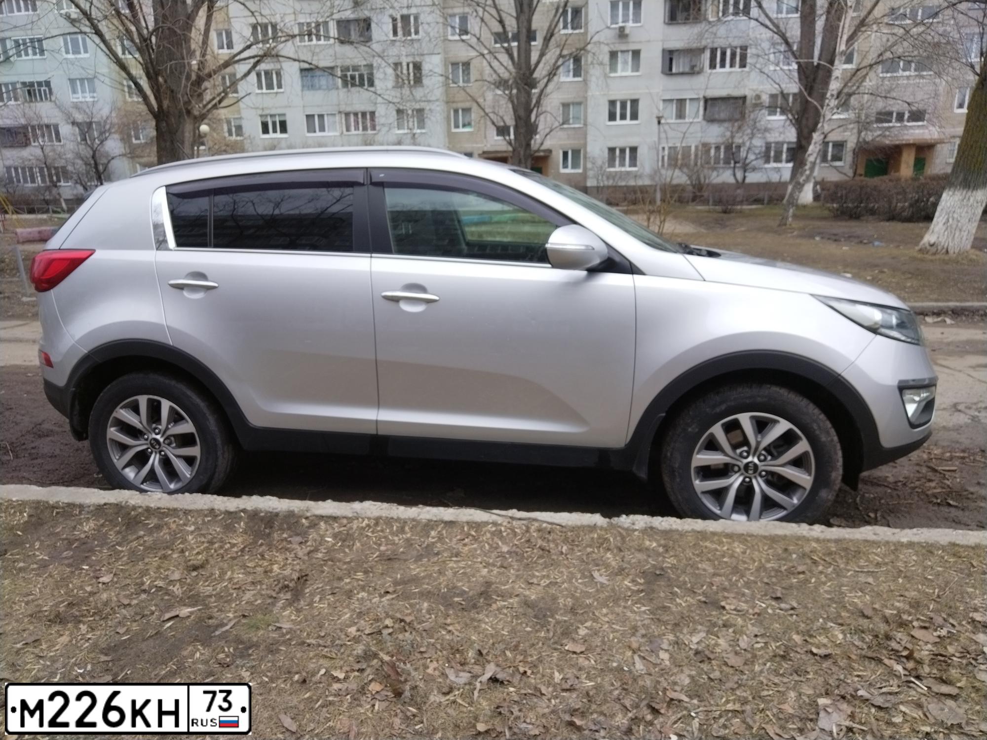 Фото автомобиля KIA SPORTAGE, 2014 — госномер Т865НМ73. Цвет: ПЕРЛАМ-СЕРЕБРИСТЫЙ