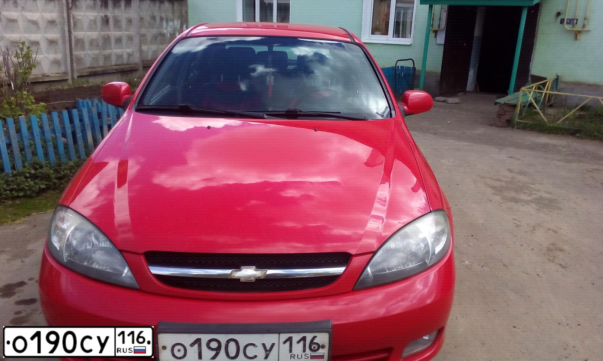 Фото автомобиля CHEVROLET LACETTI, 2007 — госномер А380РТ18. Цвет: Красный