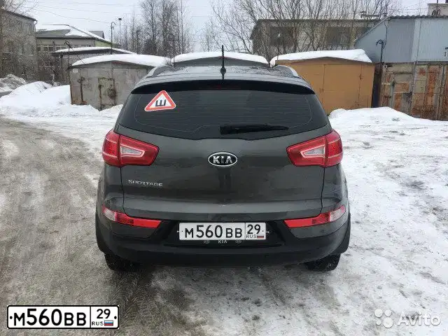 Фото автомобиля KIA SPORTAGE, 2011 — госномер М560ВВ29. Цвет: СЕРЕБРИСТЫЙ