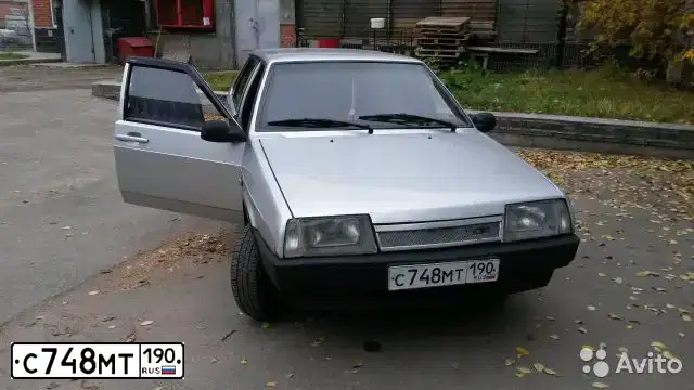 Фото автомобиля LADA 2109 SAMARA, 1995 — госномер У385СА150. Цвет: СЕРЫЙ