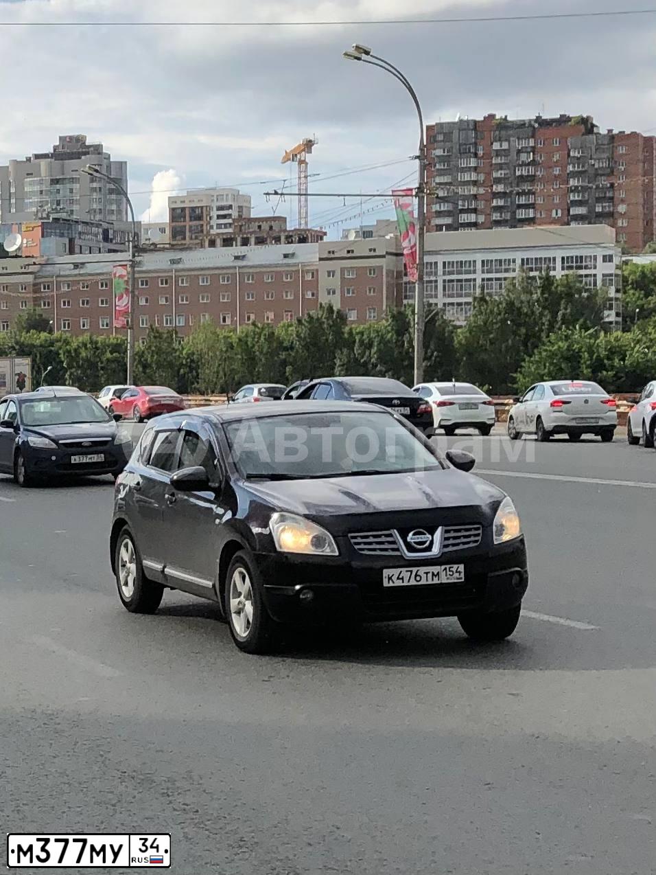 Фото автомобиля LADA 2114 SAMARA, 2005 — госномер М377МХ34. Цвет: светло-серебристый металлик