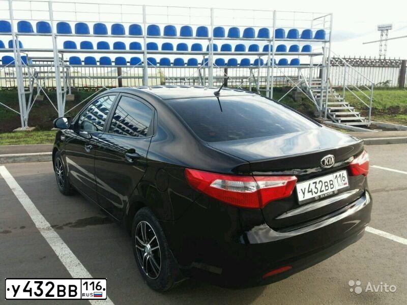 Фото автомобиля KIA RIO, 2014 — госномер У432ВВ116. Цвет: ЧЕРНЫЙ