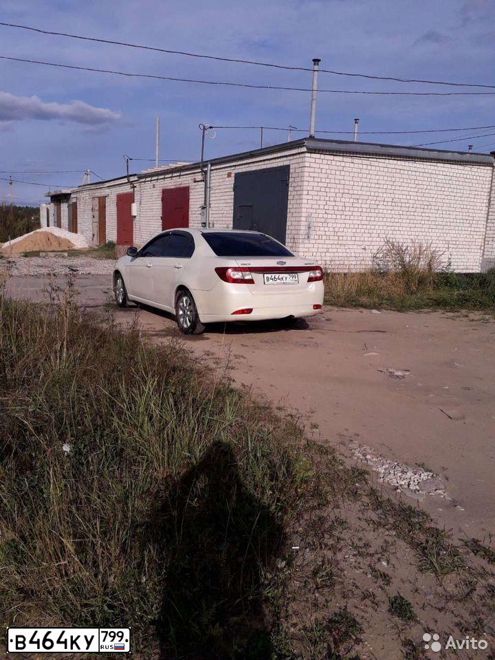 Фото автомобиля CHEVROLET EPICA, 2011 — госномер В464КУ799. Цвет: Белый