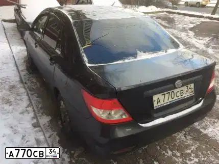Фото автомобиля BYD F3, 2011 — госномер Е217ОТ761. Цвет: ЧЕРНЫЙ