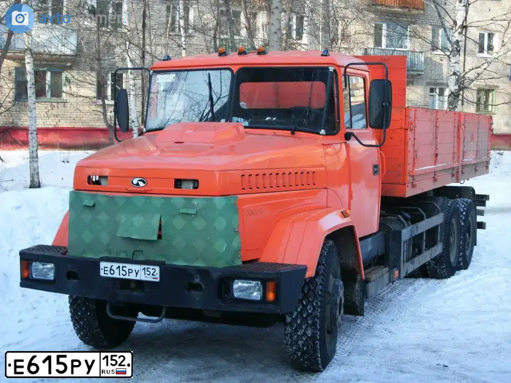 Фото автомобиля KRAZ 6505 /6X4/, 2011 — госномер Е615РУ152. Цвет: Оранжевый