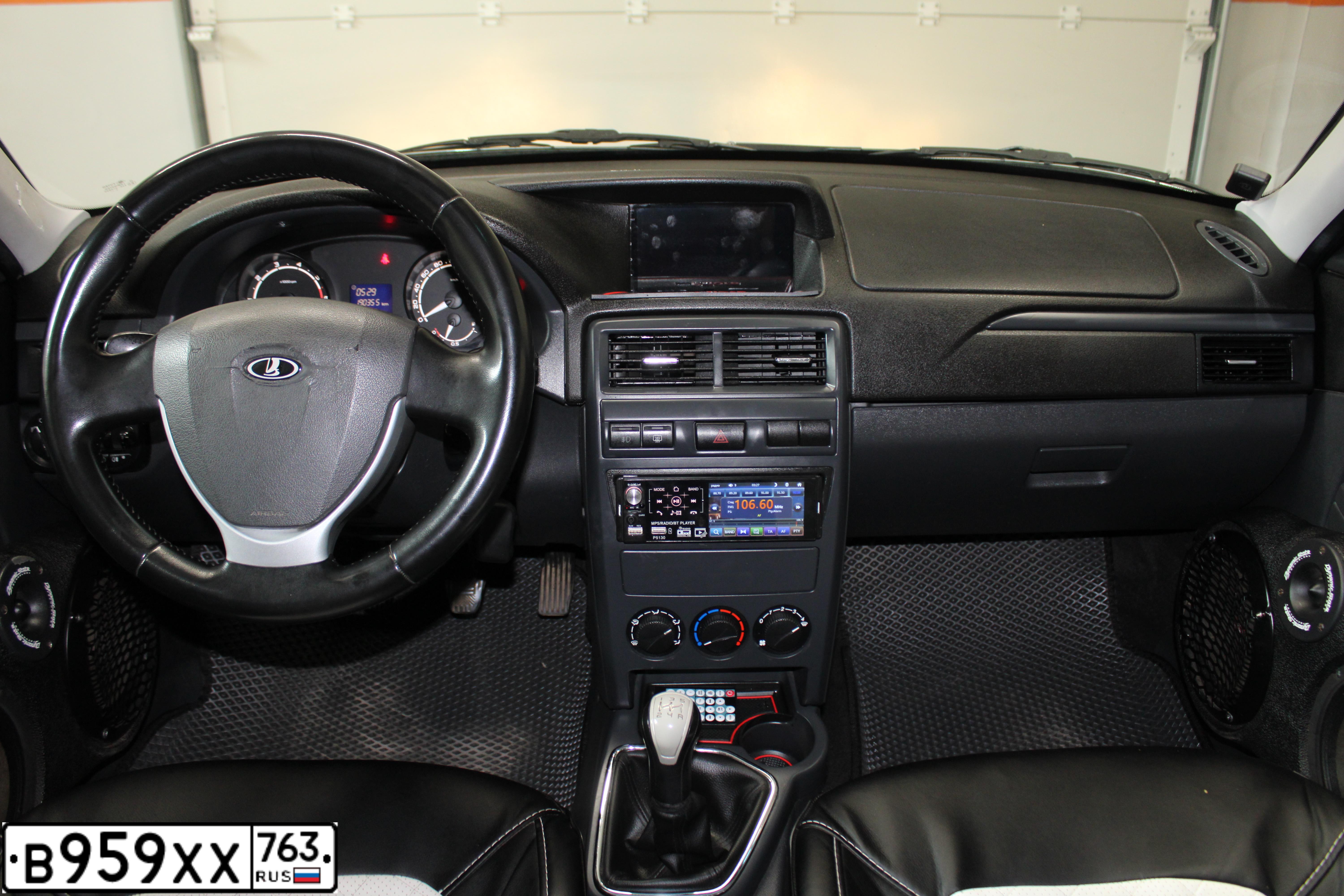 Фото автомобиля LADA 2170 PRIORA, 2016 — госномер О007РХ116. Цвет: ЧЕРНЫЙ
