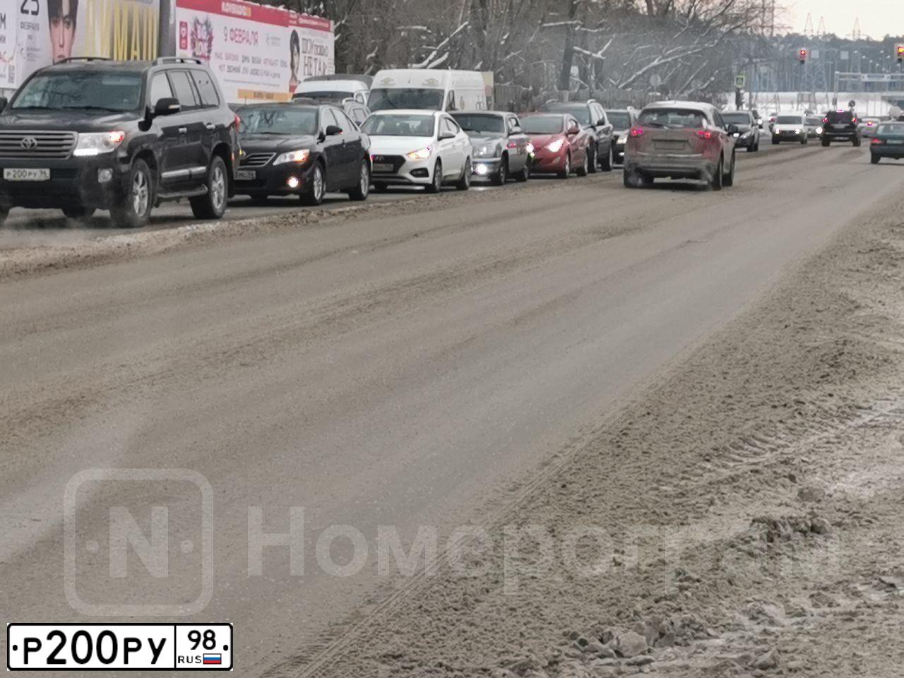 Фото автомобиля CADILLAC ESCALADE, 2006 — госномер Е666РО178. Цвет: ВИШНЕВЫЙ