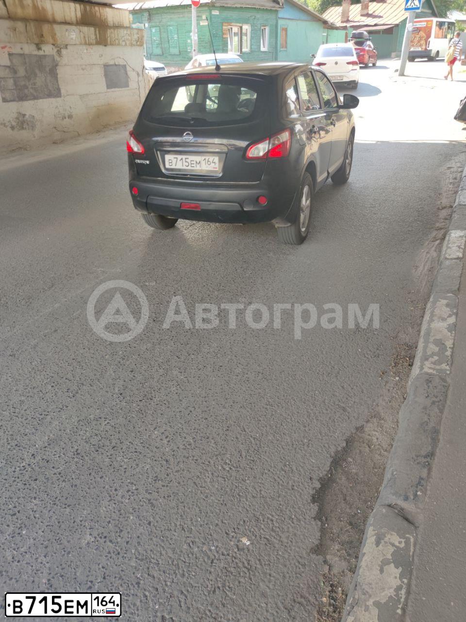 Фото автомобиля NISSAN QASHQAI, 2012 — госномер Т515ВТ64. Цвет: ЧЕРНЫЙ