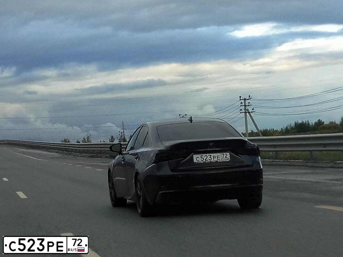 Фото автомобиля LEXUS IS 200 T, 2015 — госномер С523РЕ72. Цвет: ЧЕРНЫЙ