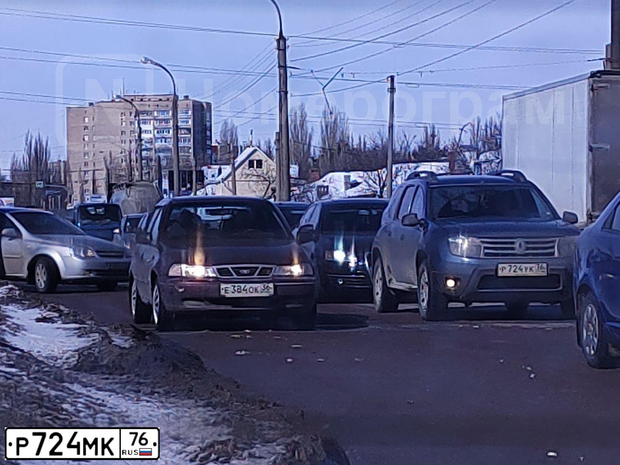 Фото автомобиля LADA 2112 LADA, 2007 — госномер Х016ЕН37. Цвет: графитовый металлик