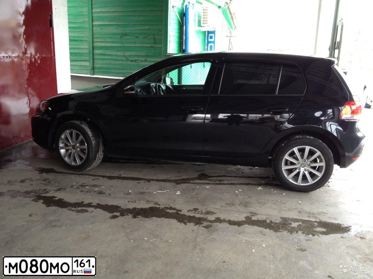 Фото автомобиля VOLKSWAGEN GOLF, 2010 — госномер М080МО161. Цвет: ЧЕРНЫЙ