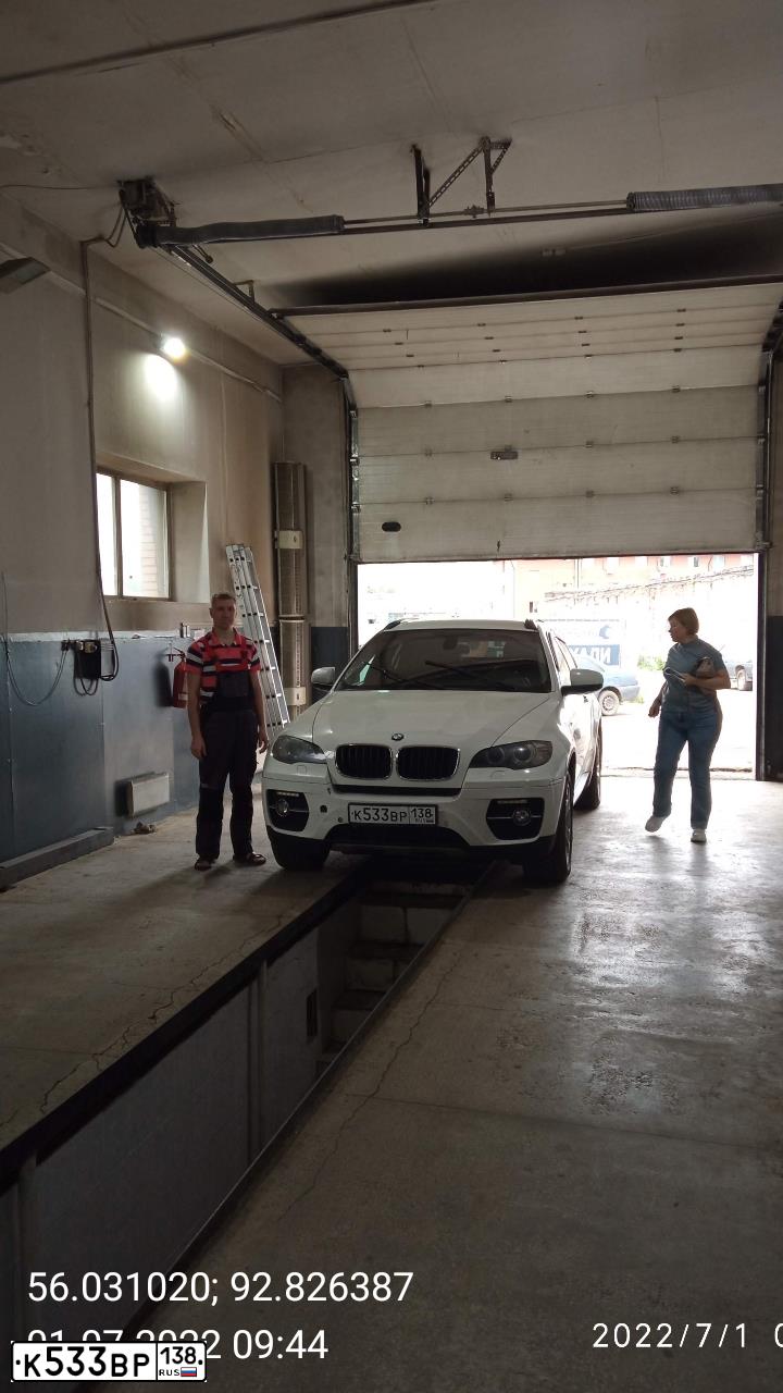 Фото автомобиля BMW X6, 2011 — госномер О895ТС69. Цвет: Белый